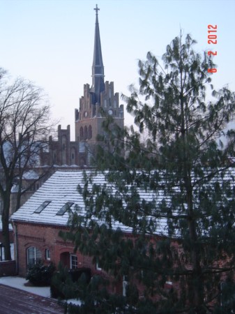 Pension mit der Kirche